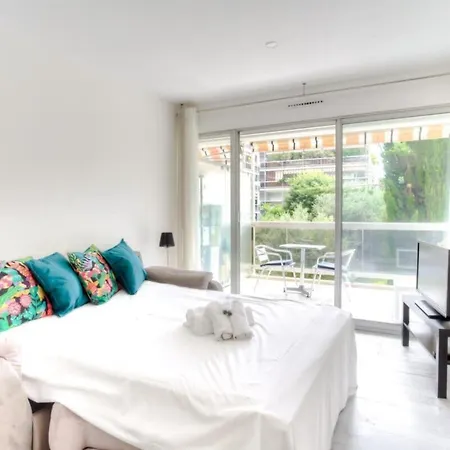 公寓 Sidon Furnished Studio 昂蒂布