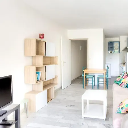 Διαμέρισμα Sidon Furnished Studio Αντίμπ